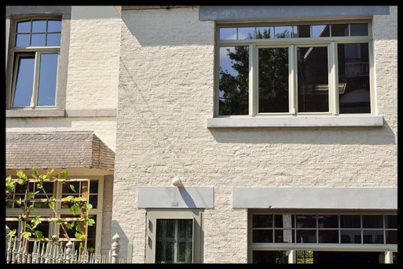 Een Thuis In De Condroz Waulsort Exterior photo