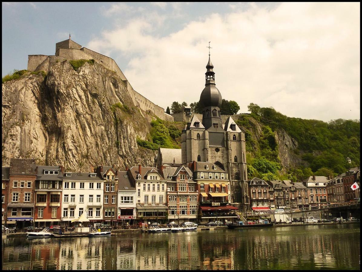 Een Thuis In De Condroz Waulsort Exterior photo
